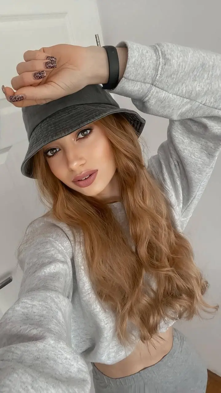 Anastasia honolulu personals