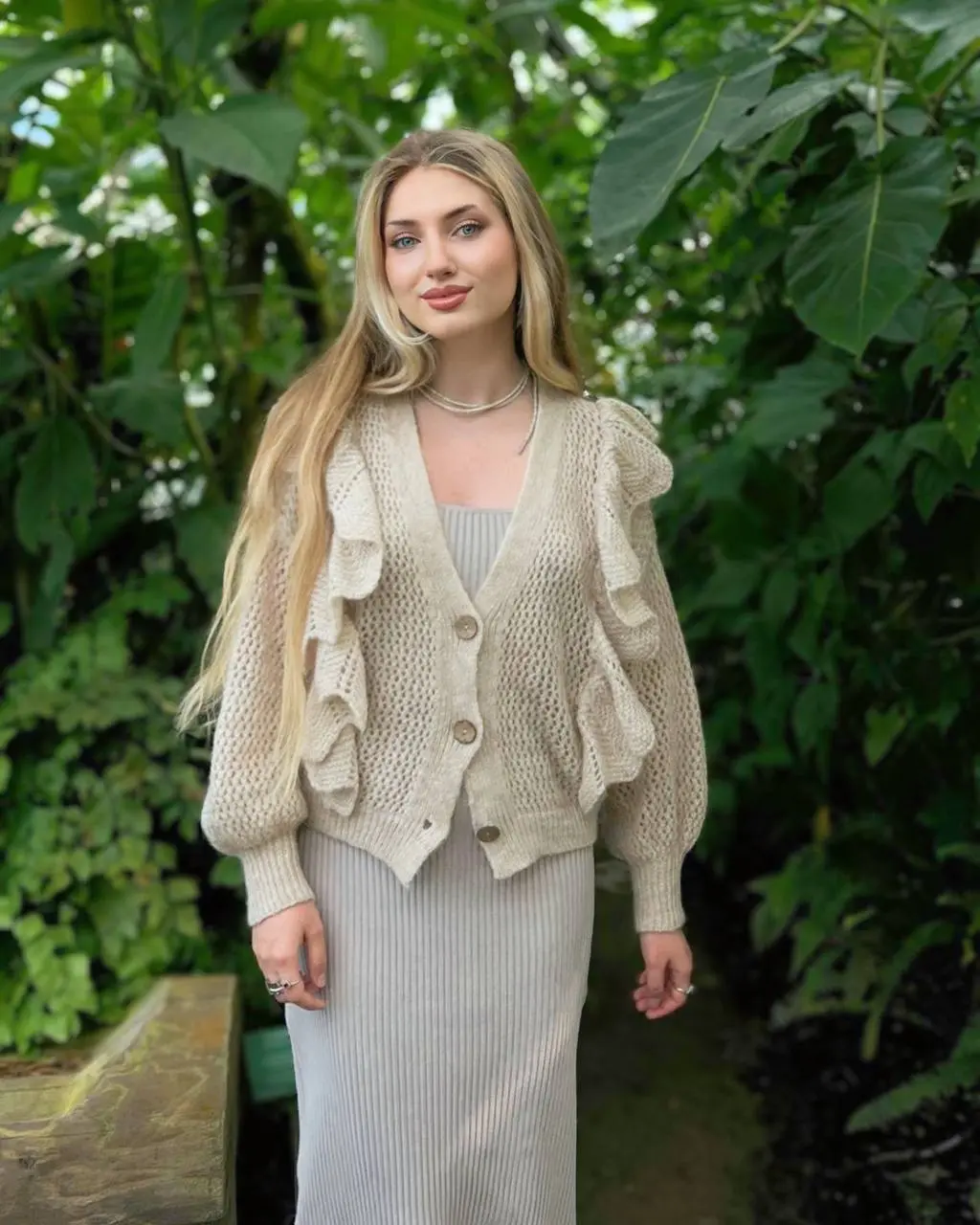 Olena pages lady profile preview