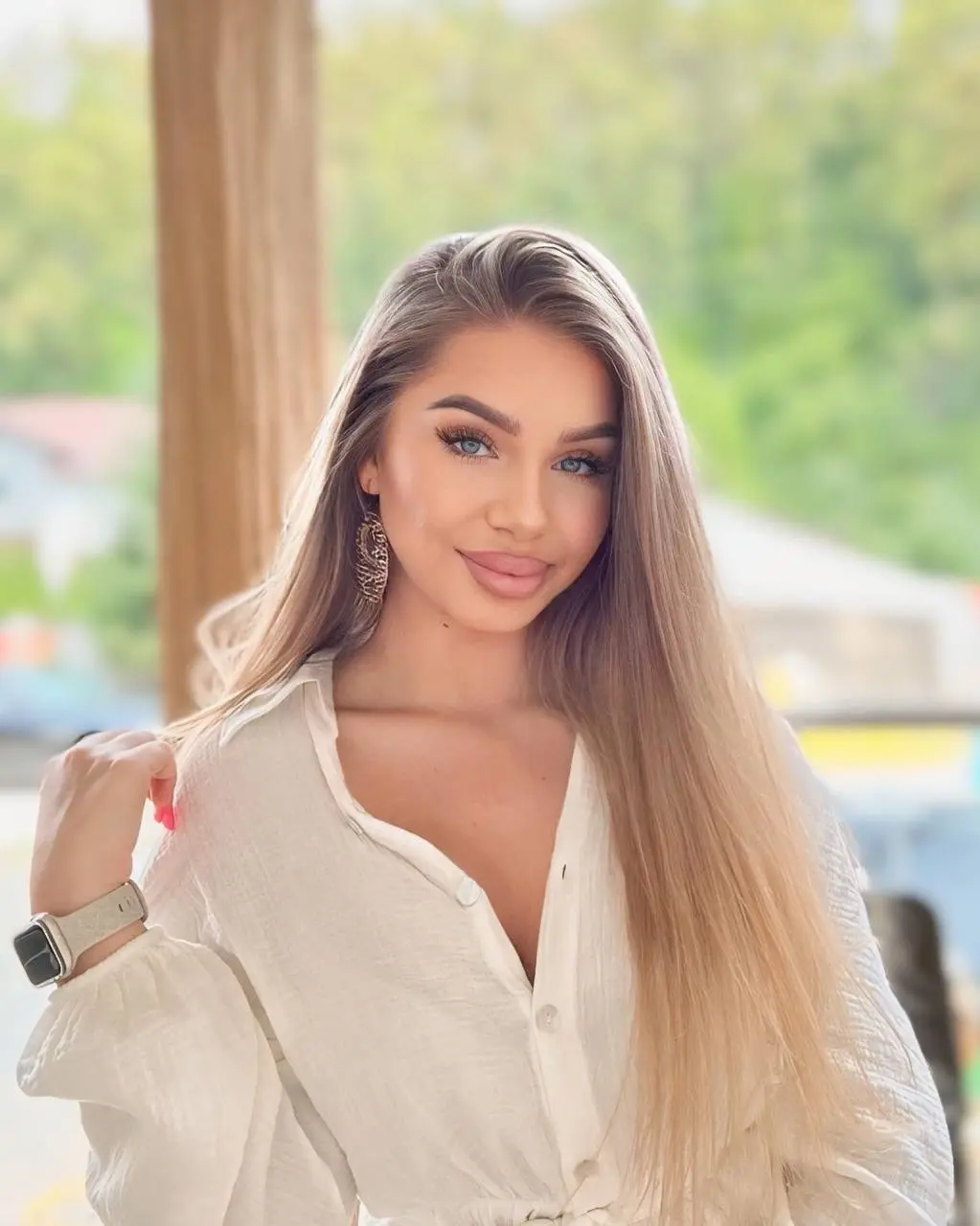 Alexia-Cristina  anastasia dating review