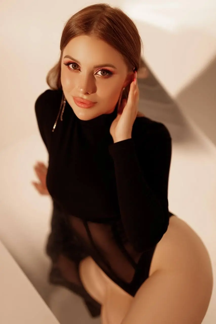 Olena funny russian dating site pictures