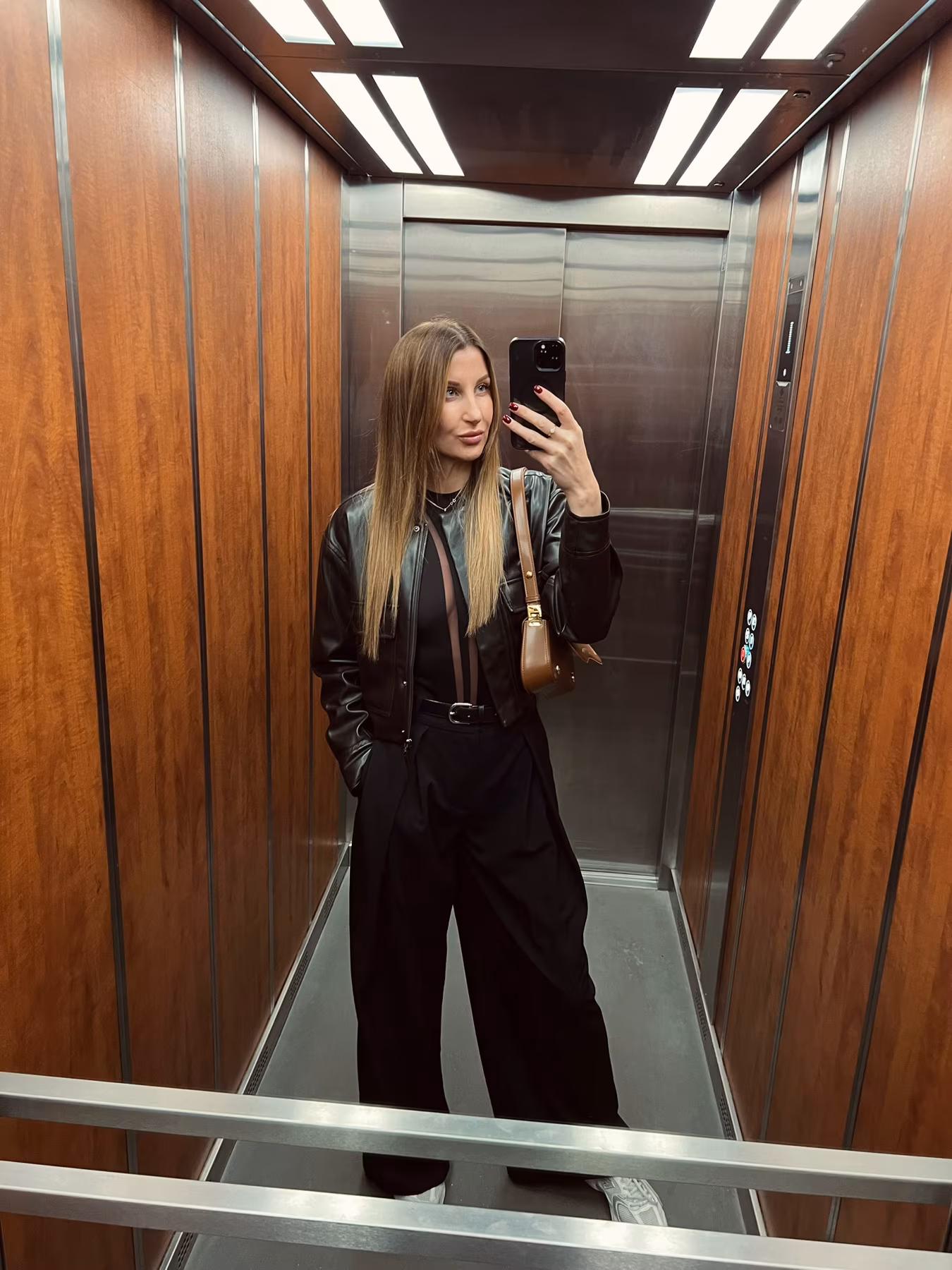 See Lady's Profile