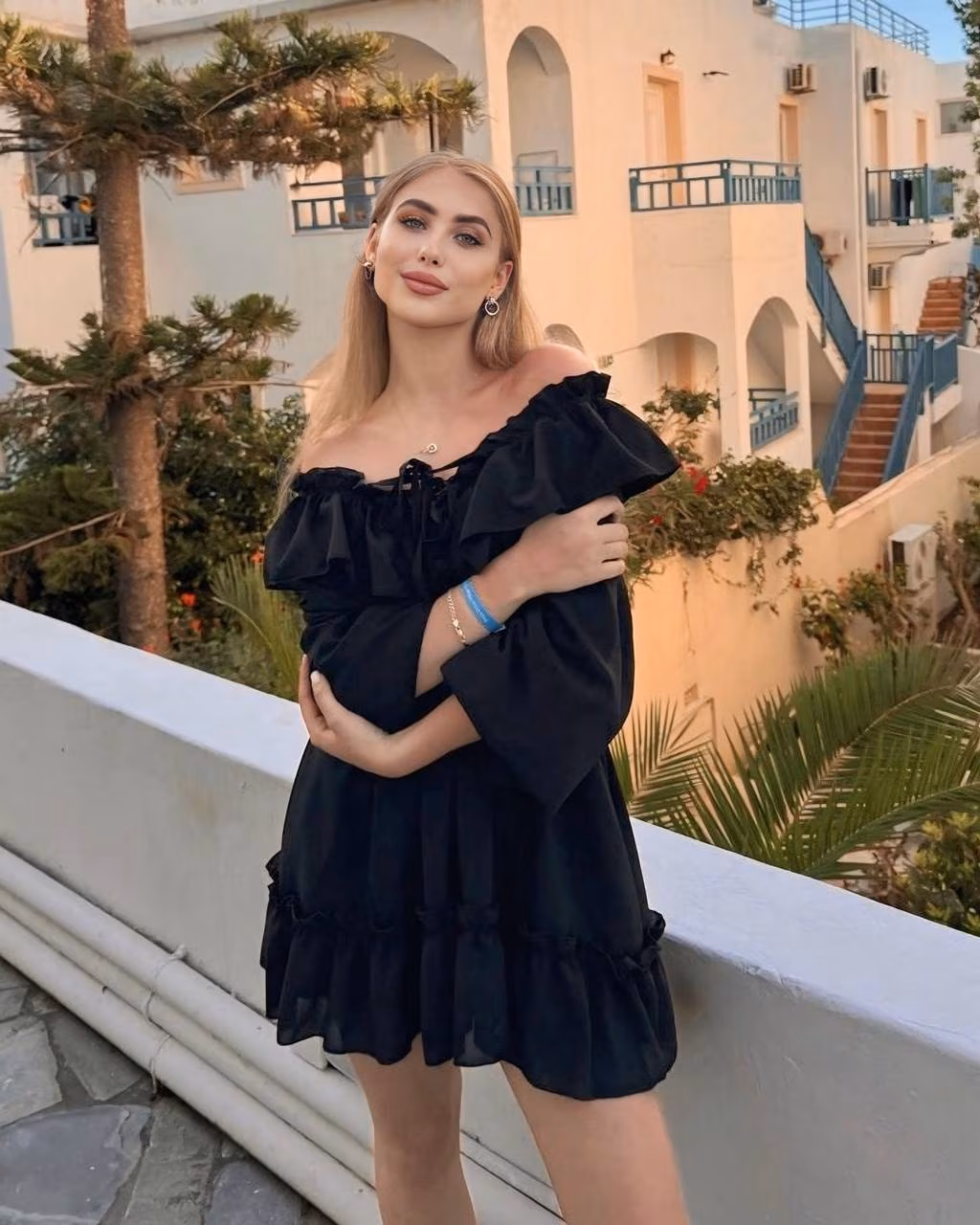 See Lady's Profile