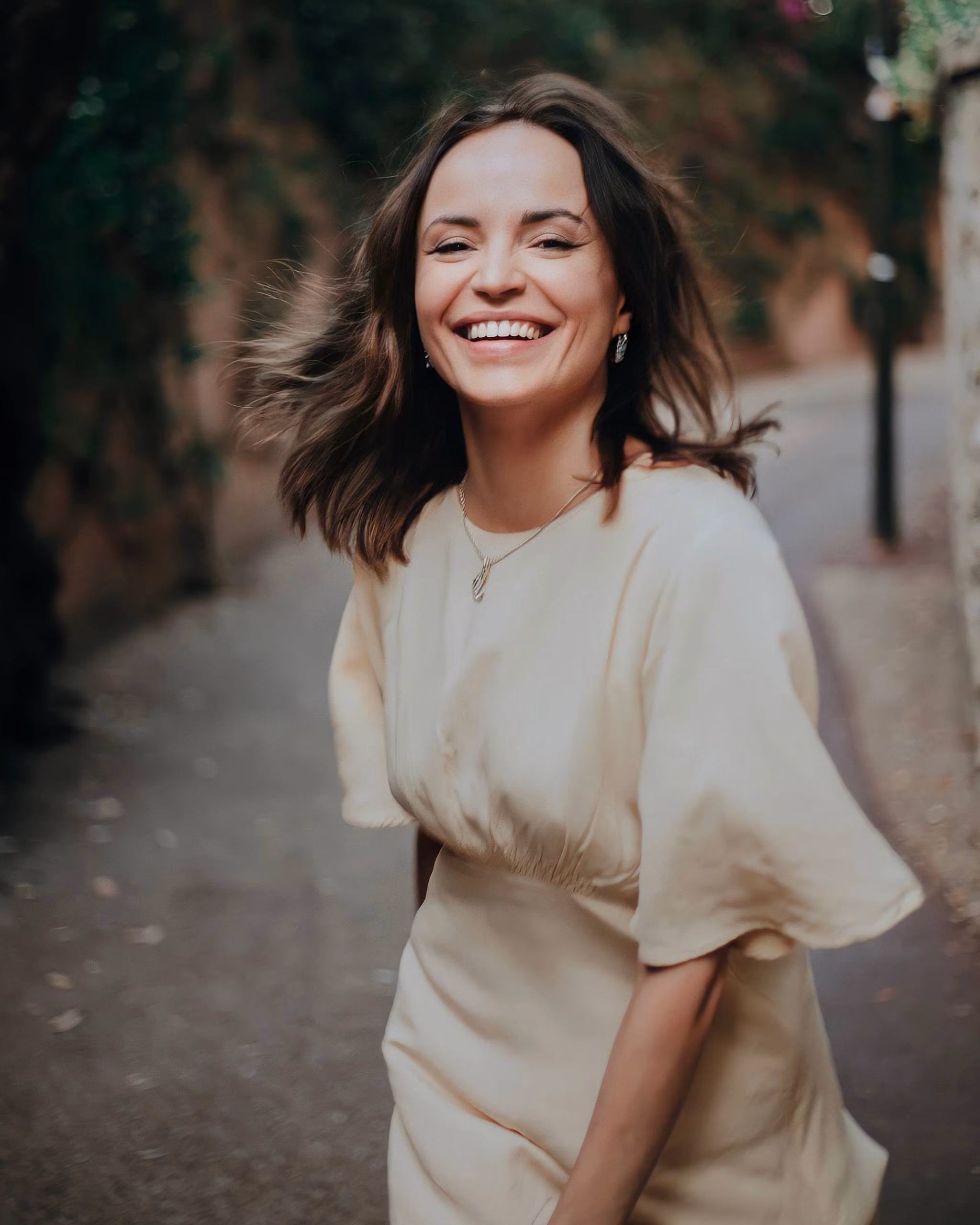 See Lady's Profile