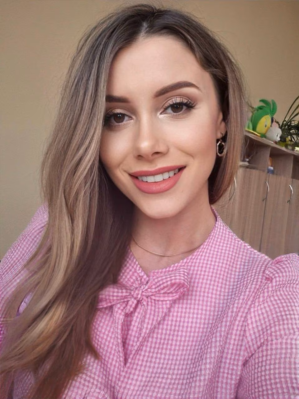 See Lady's Profile
