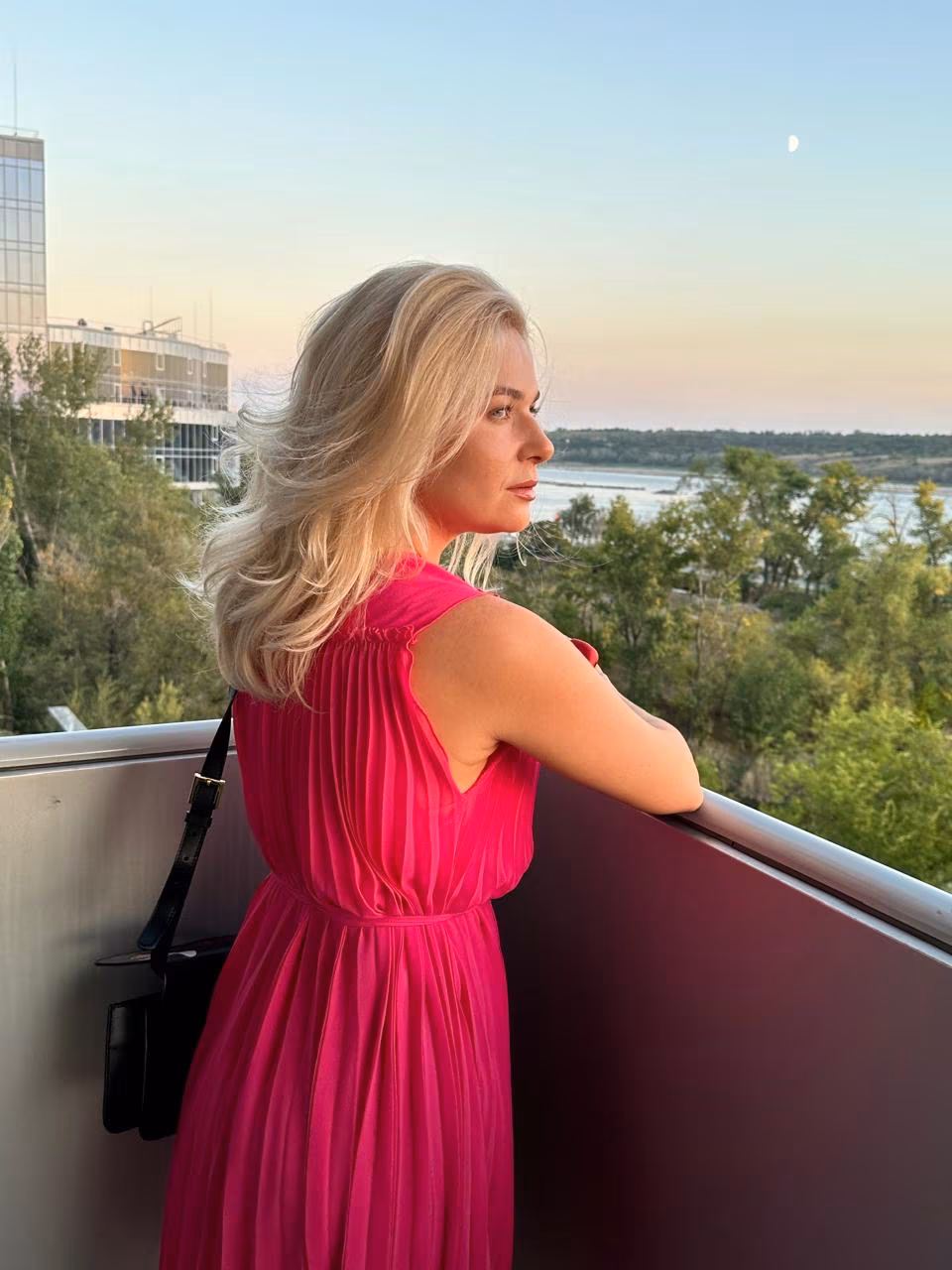 Visit Lady's Profile